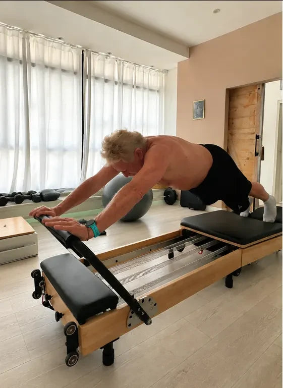 Rudi beim Reformer Training