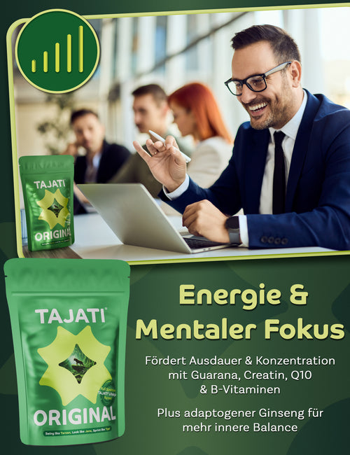 Bild 1 in Galerieansicht laden. TAJATI® ORIGINAL All-in-One Supplement – Mann bei konzentrierter Büroarbeit mit Laptop, Produktverpackung mit Fokus auf Energie und mentalen Fokus